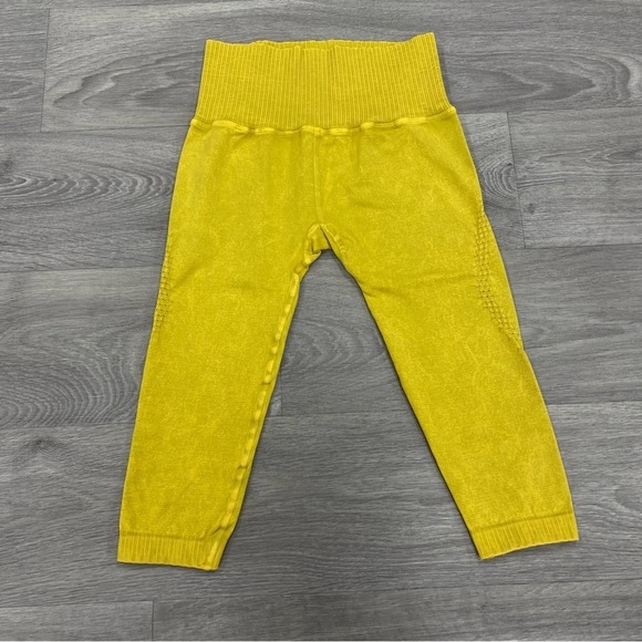 New FP Movement High-Rise Good Karma Crop Leggings in Sunbeam Yellow Size M/L - Picture 1 of 8